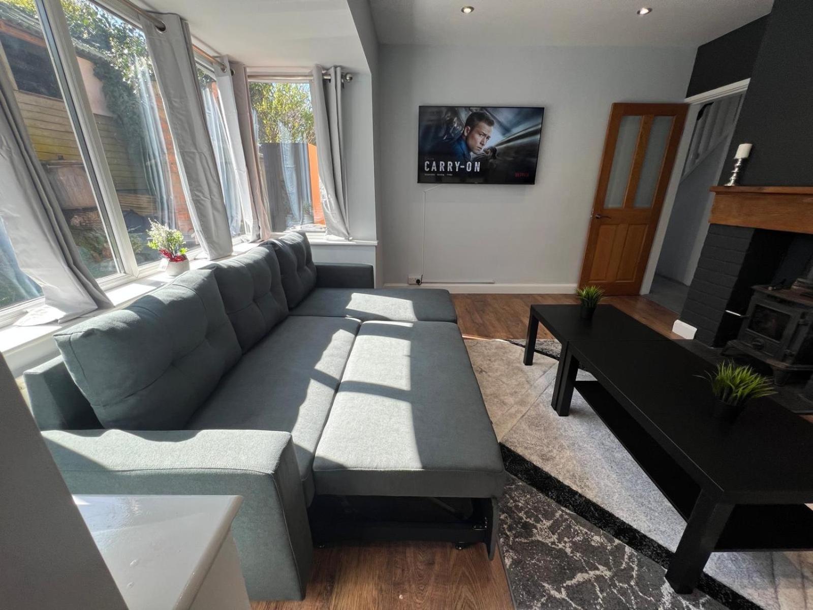 Luxury Detached Near Bhx, Jlr, Nec Holiday home *